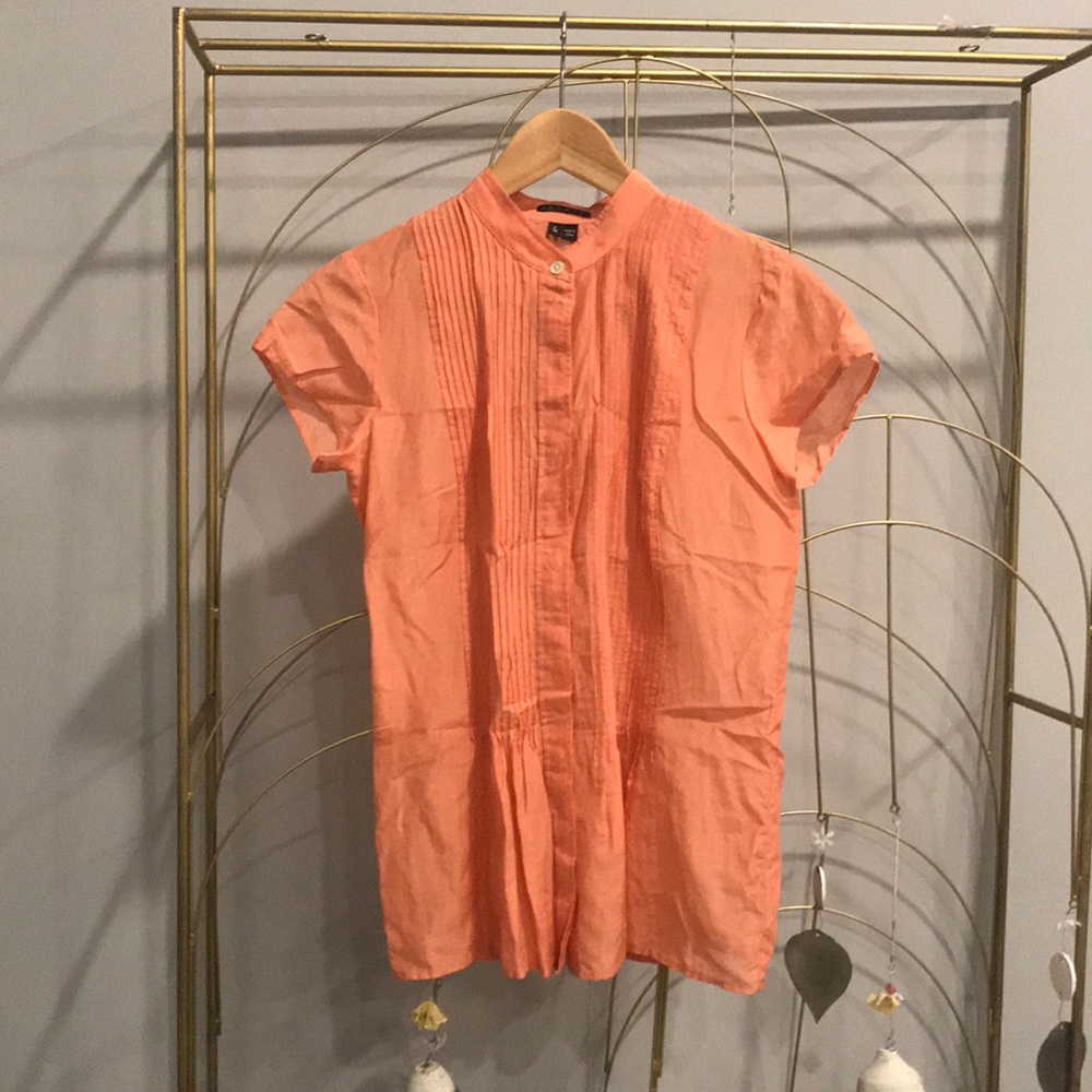 Theory peach color short sleeve button up blouse